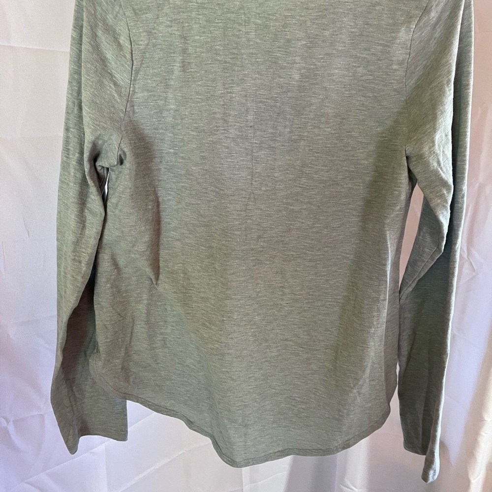 Four Top Long Sleeve Bundle - Picture 12 of 13